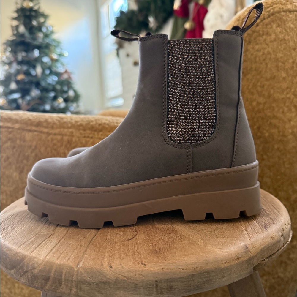 Brown Chelsea Boots